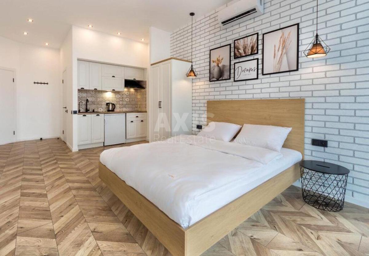 2k apartment vul. Mykil's'ko-Slobids'ka 8
