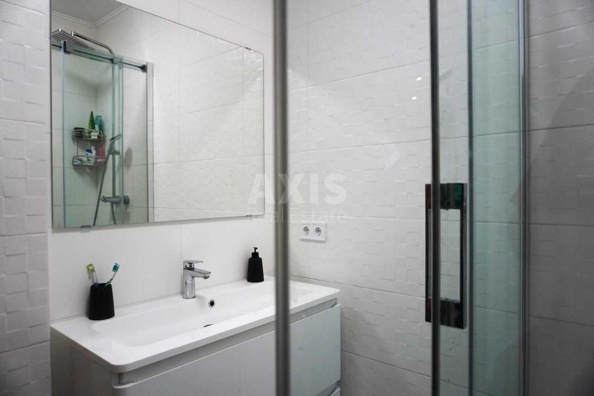 2k apartment vul. Kahovs'ka 587