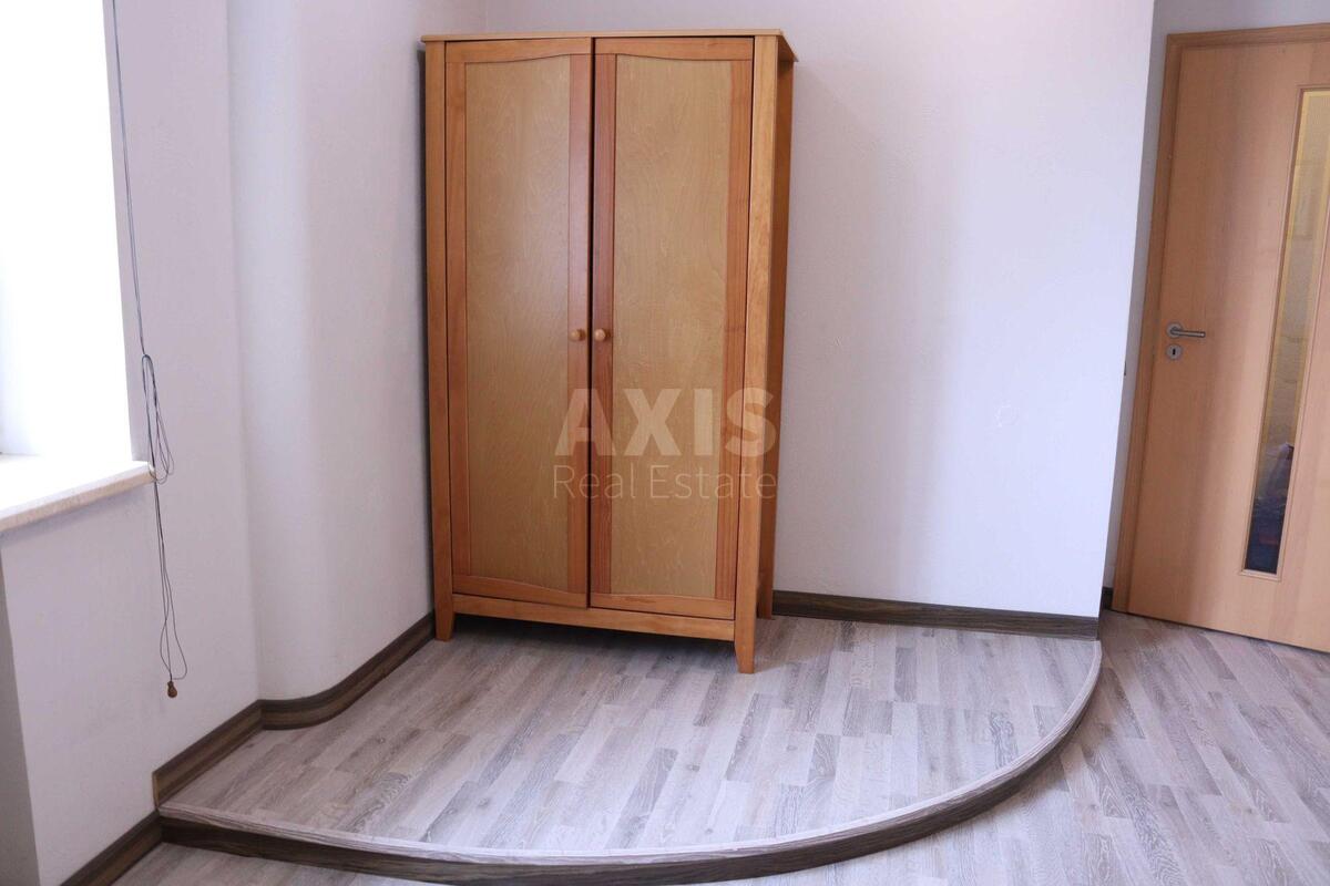 1k apartment pr-t Glushkova Akademika 225672913