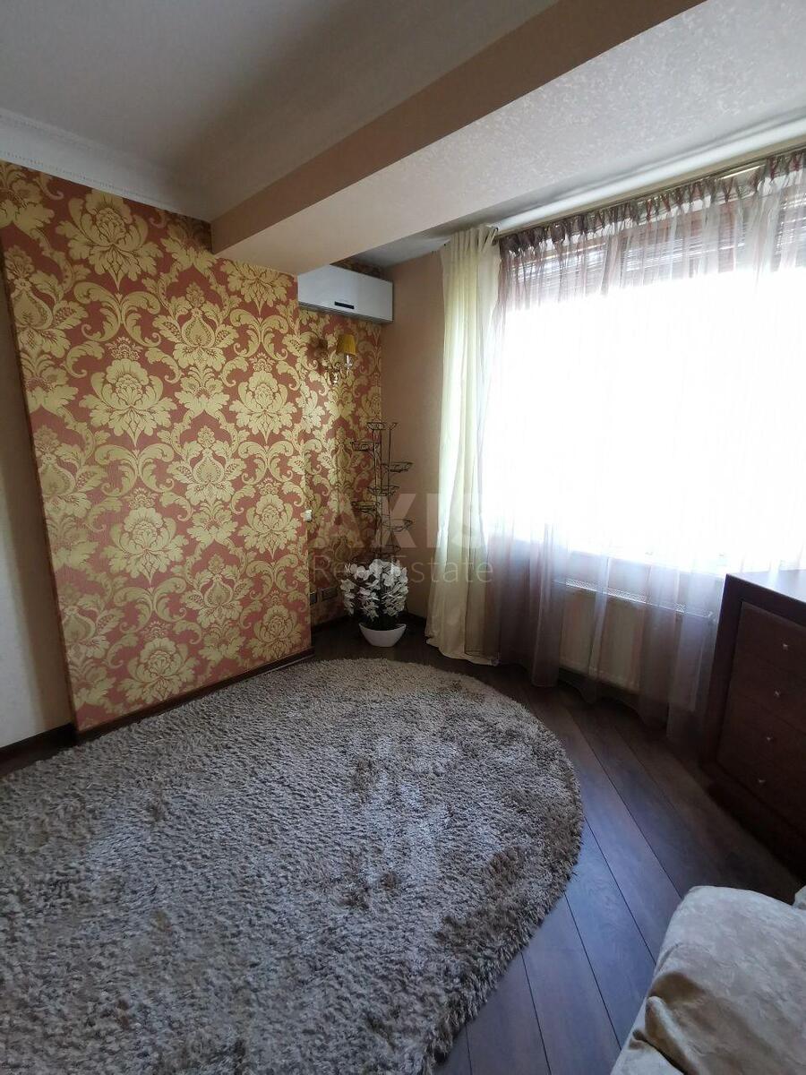 1k apartment nab. Dniprovs'ka 1611838