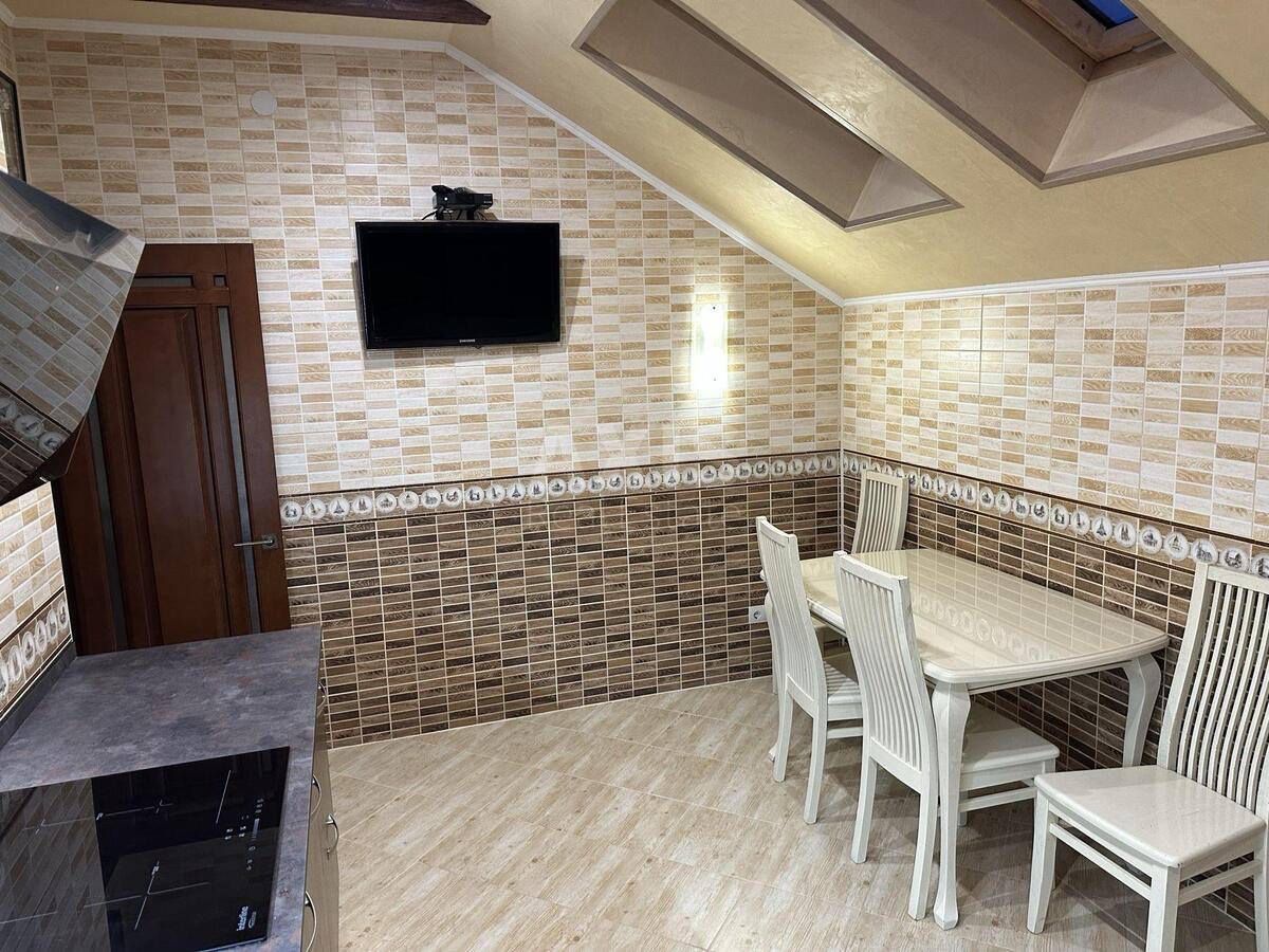 2k apartment vul. Malokytai'vs'ka 49625810