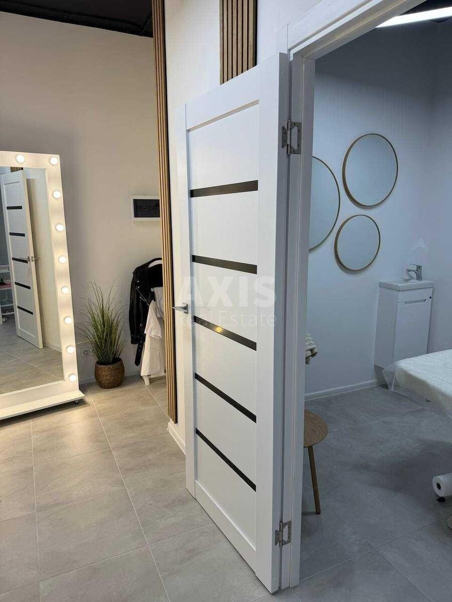 Офис ул. Михаила Максимовича 24, 21м2618385