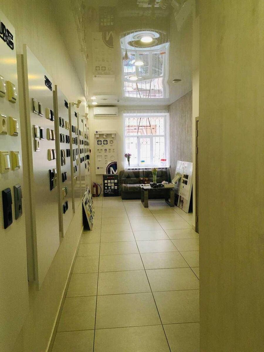 Office vul. Vozdvyzhens'ka 16А, 72m20
