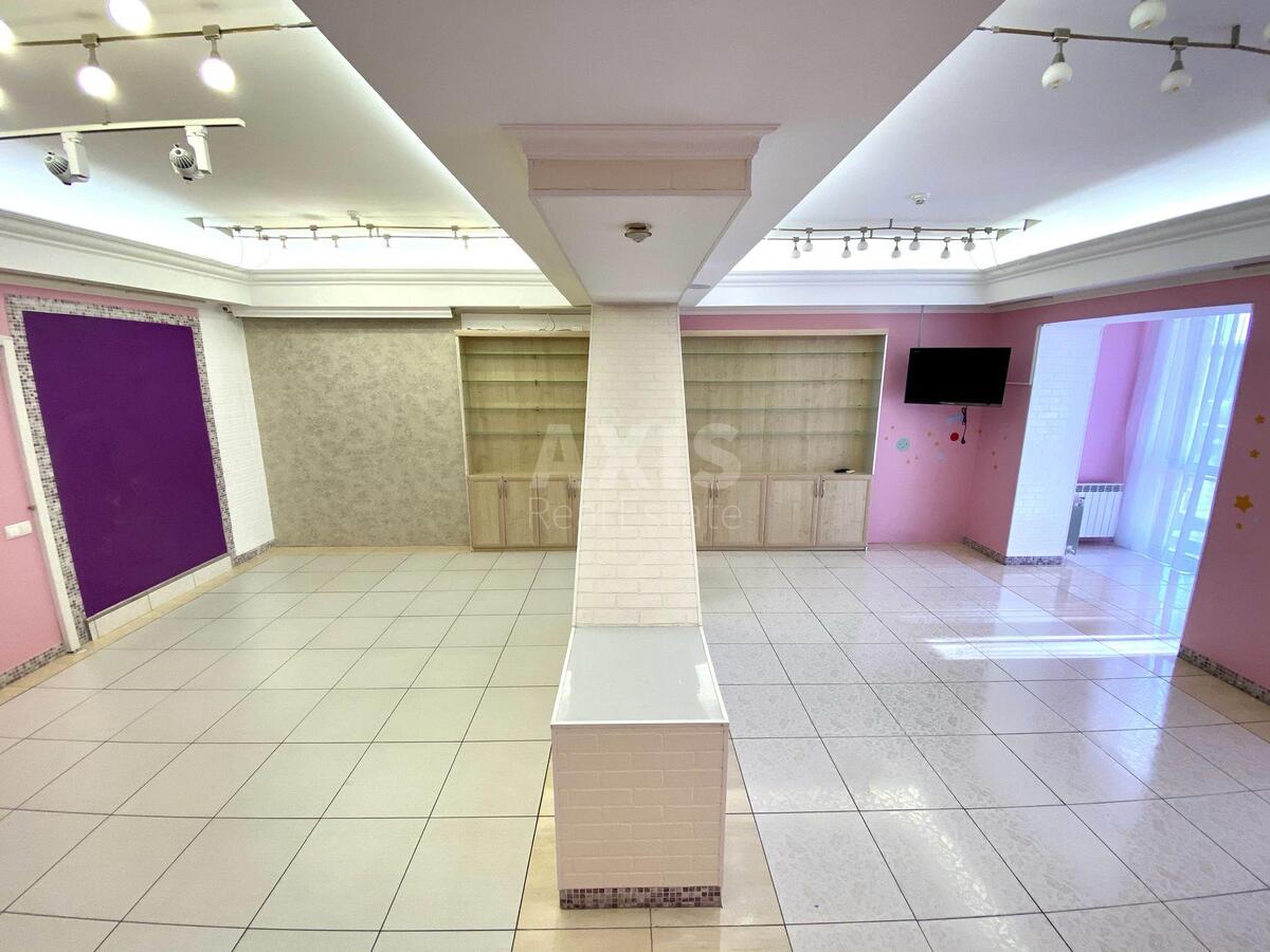 Office pr-t Geroi'v Stalingrada 4, 237m23