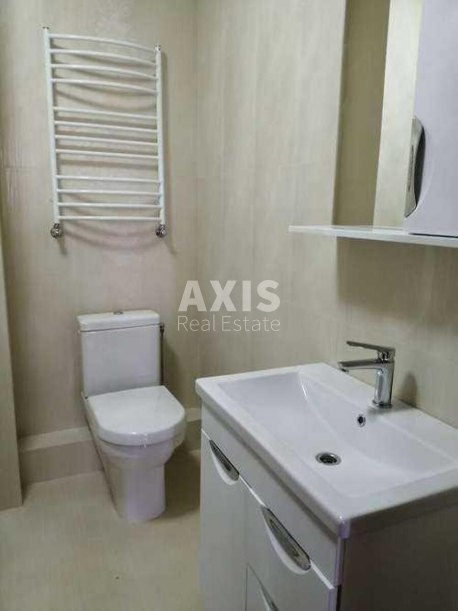5k apartment vul. Staronavodnyc'ka 4в4