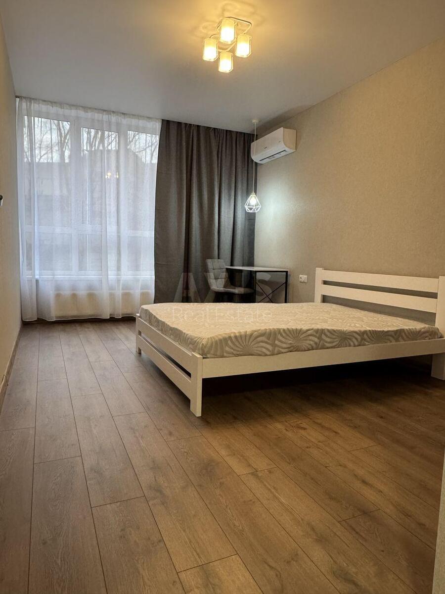 1к квартира пр-т Глушкова Академика 42626801