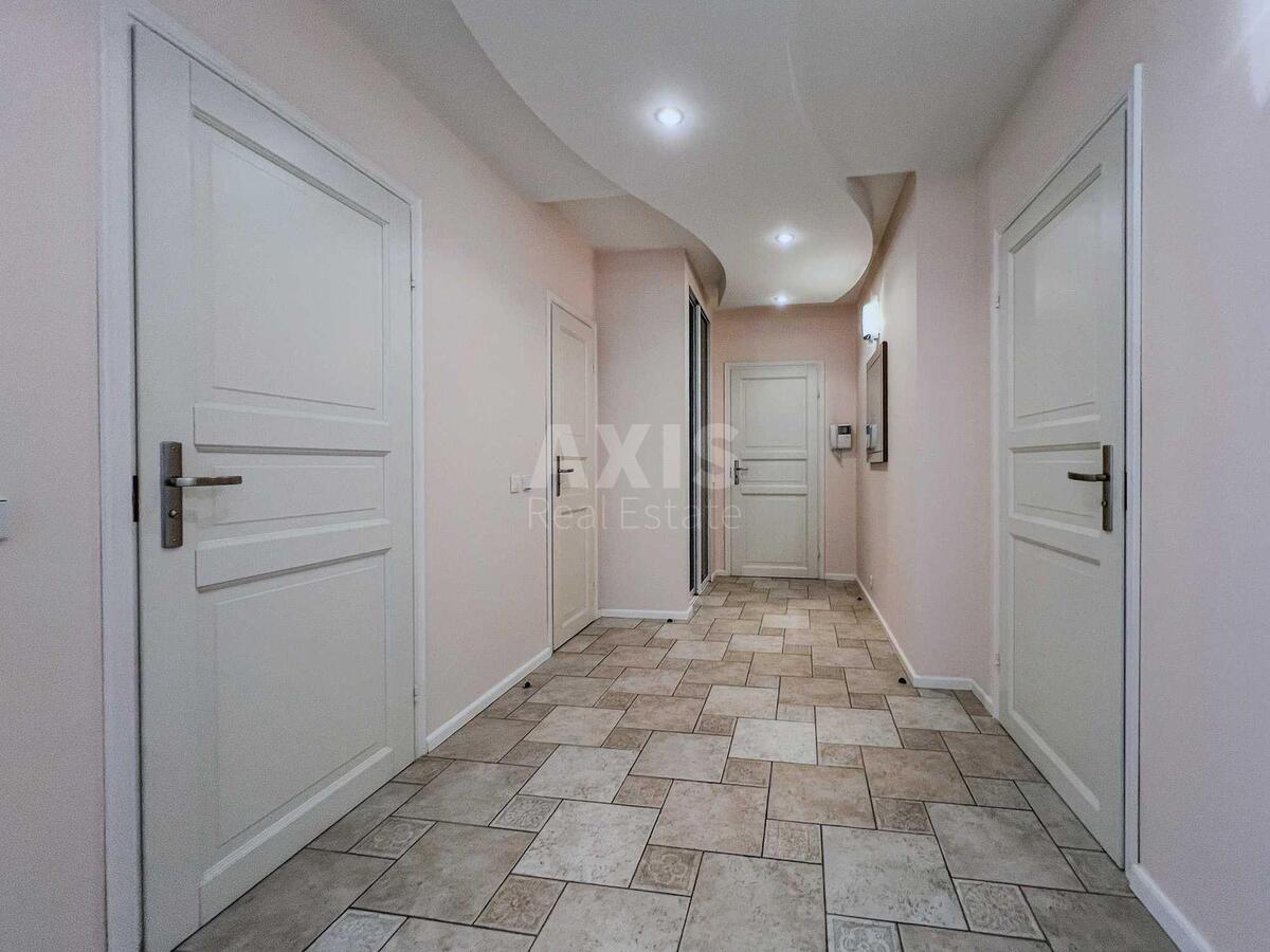 3k apartment vul. Mazepy Ivana 12А14