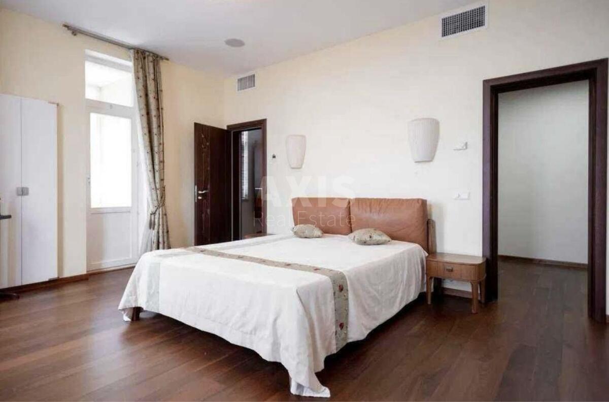 4k apartment vul. Panasa Myrnogo 176