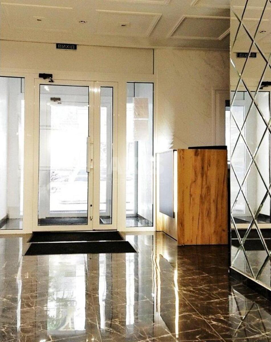 2k apartment vul. Dmytrivs'ka 60/1911