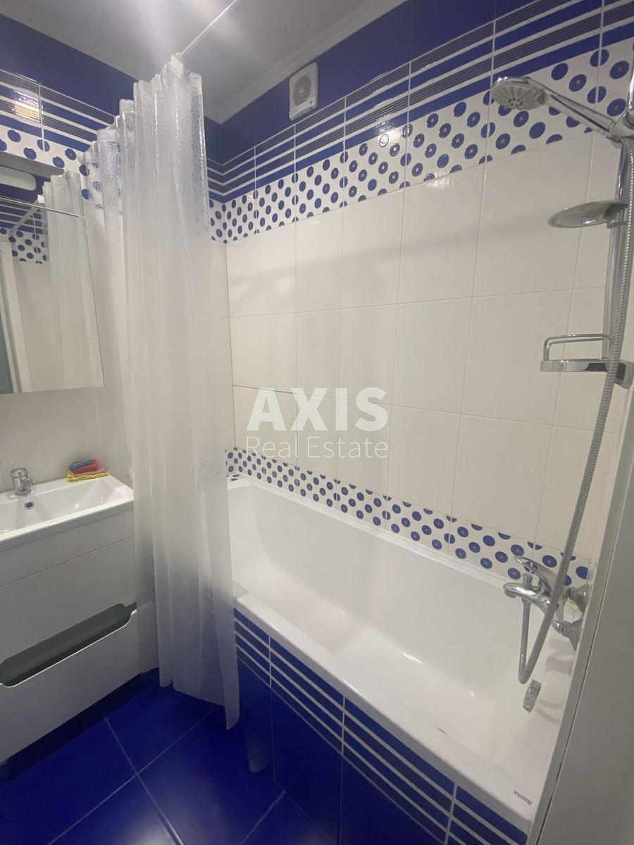 1k apartment pr-t Sobornosti 304