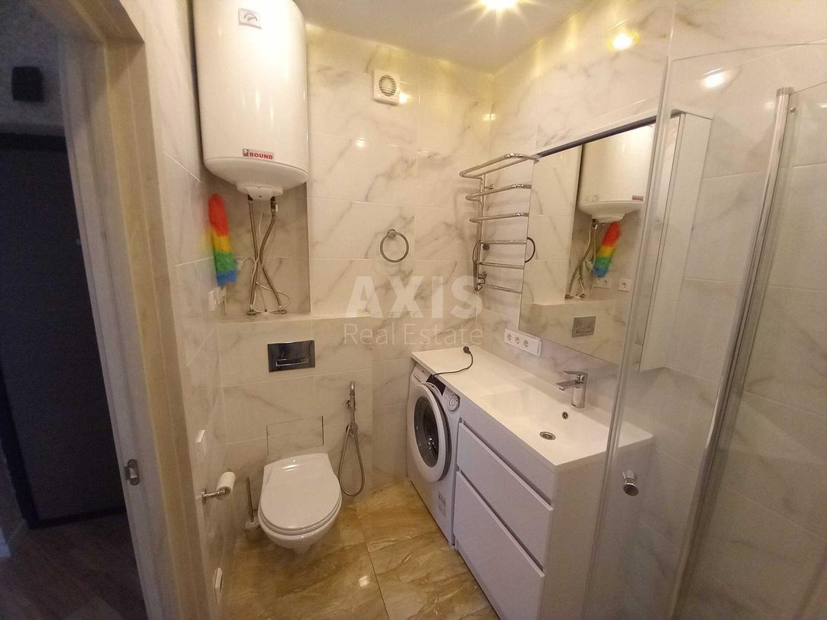 1k apartment vul. Saljutna 2Б2