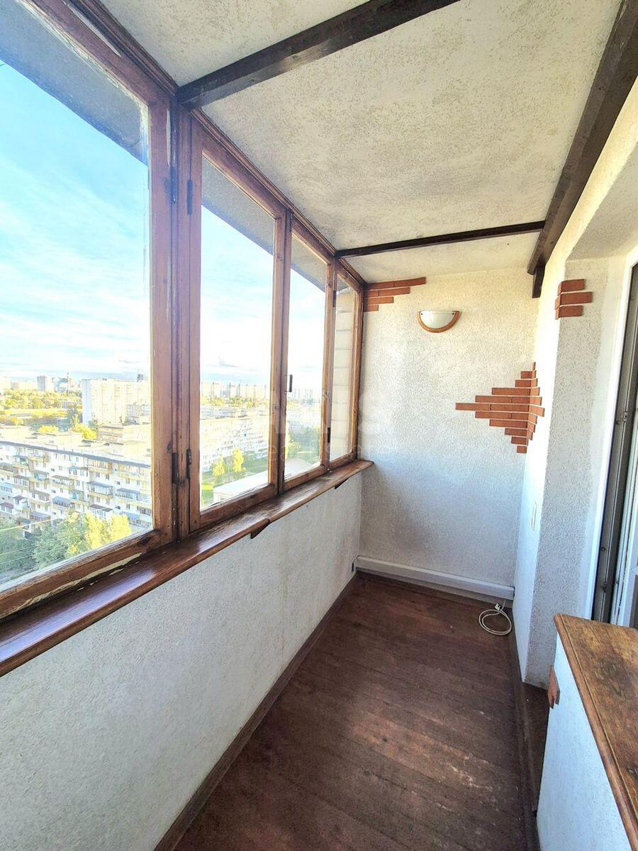 3k apartment nab. Dniprovs'ka 7605272