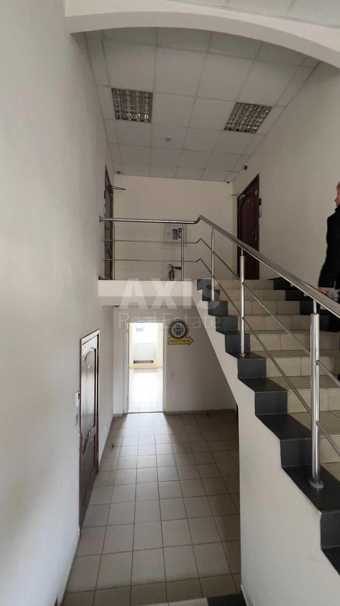 Office vul. Mashynobudivna 50, 245m28