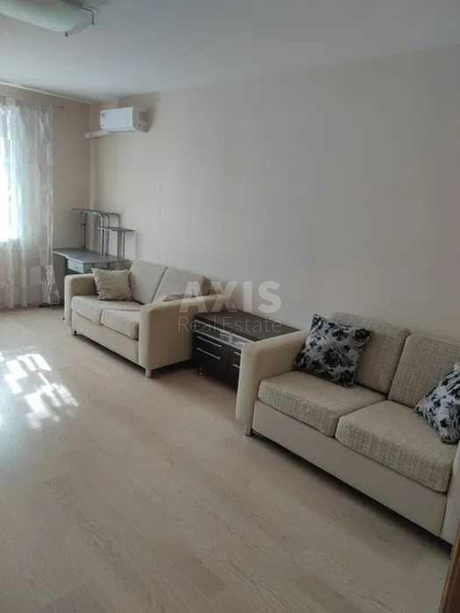 2k apartment vul. Revuc'kogo 51