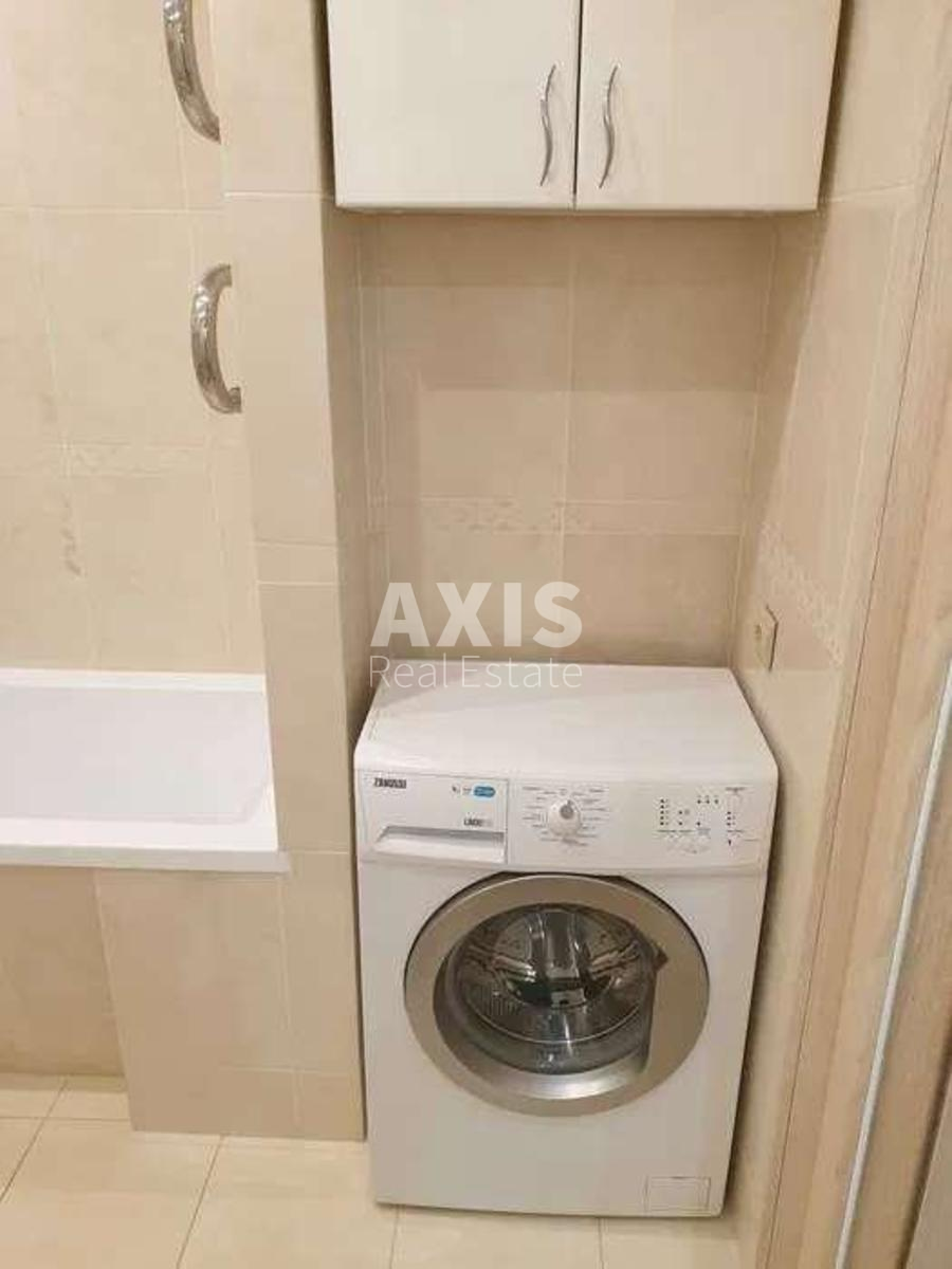 2k apartment vul. Karpyns'kogo Akademika 25 грудня281585