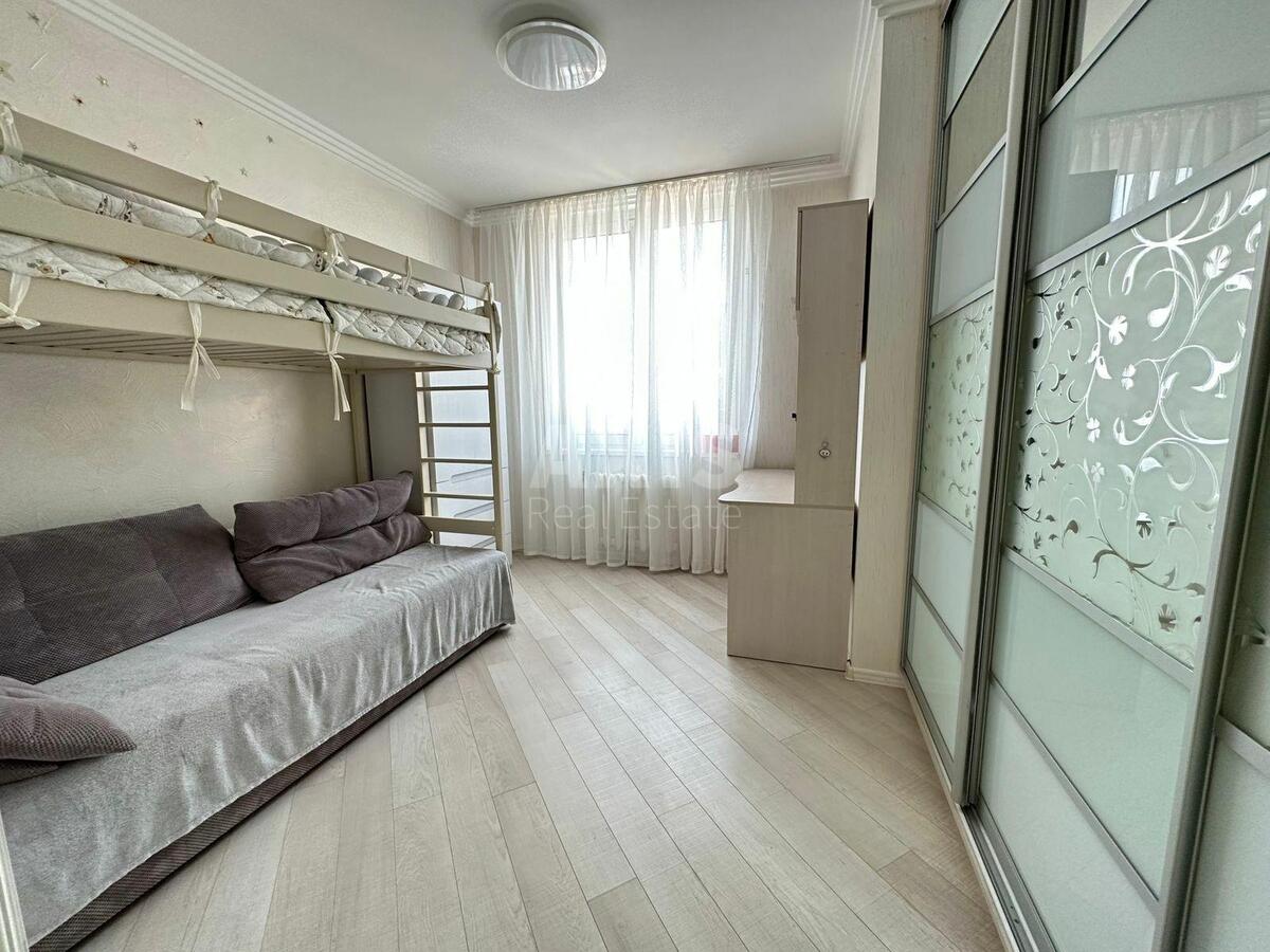 2k apartment vul. Oleny Pchilky 60