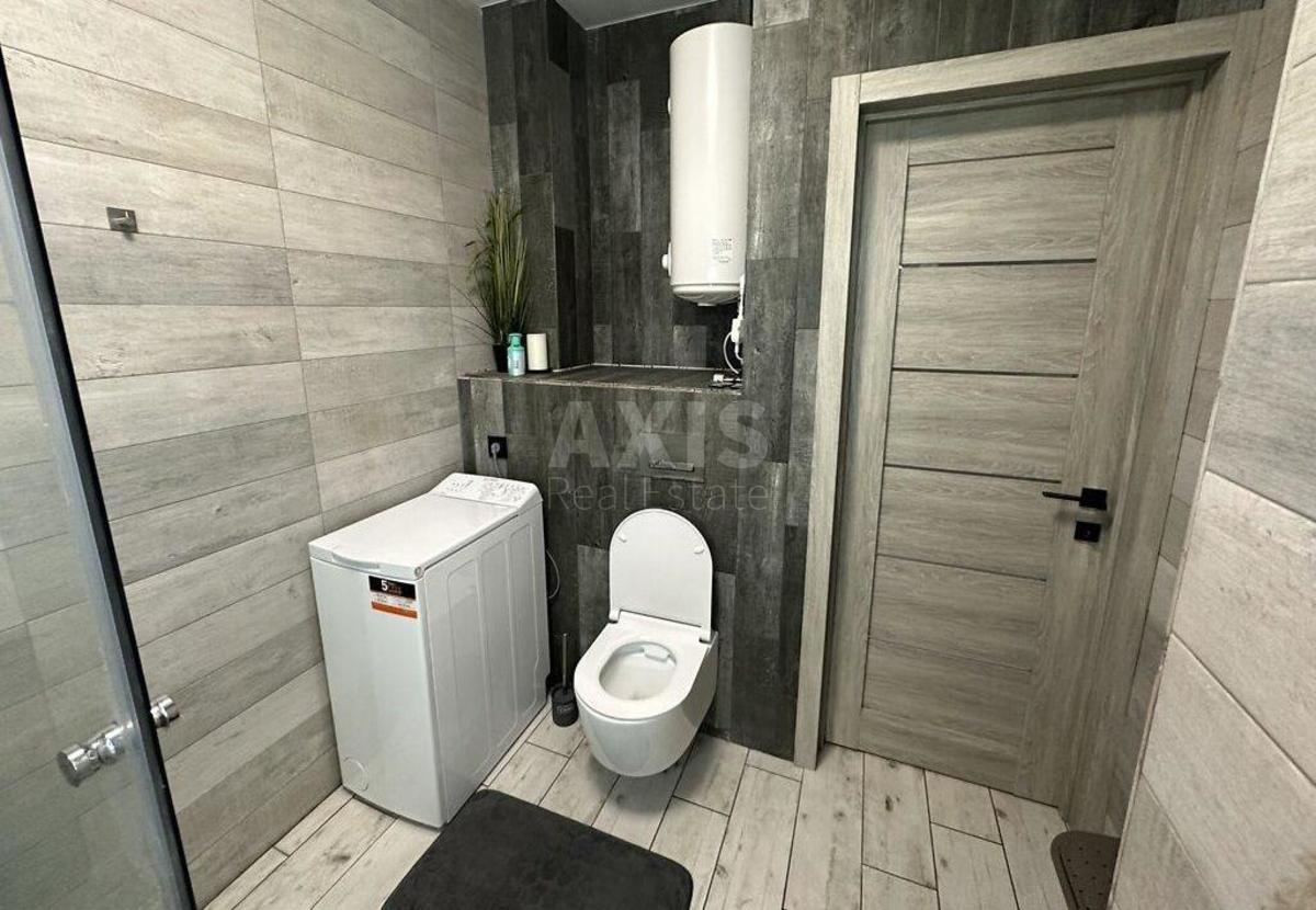 2k apartment vul. Nyzhn'okljuchova 147