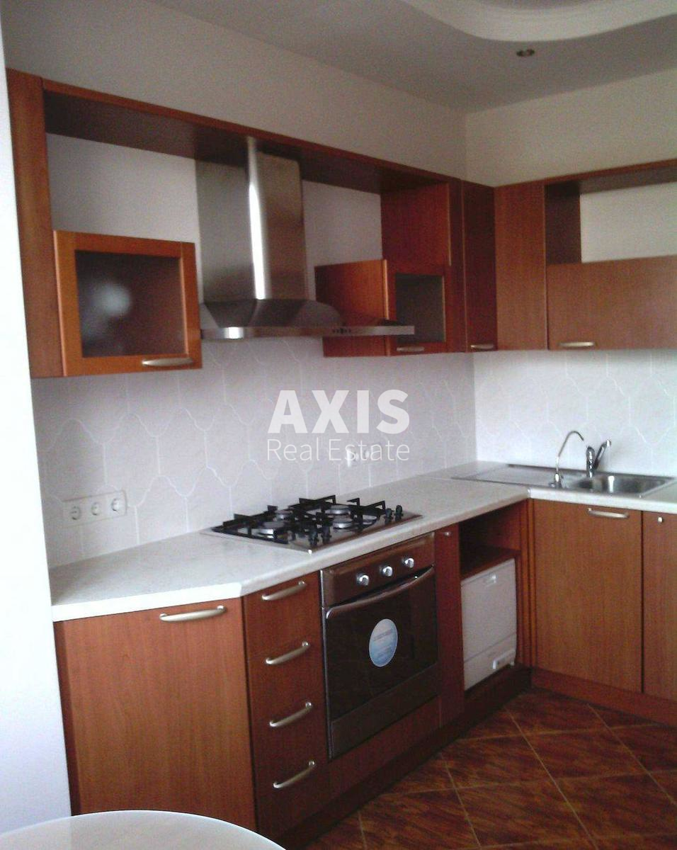 2k apartment vul. Tolstogo L'va 3310