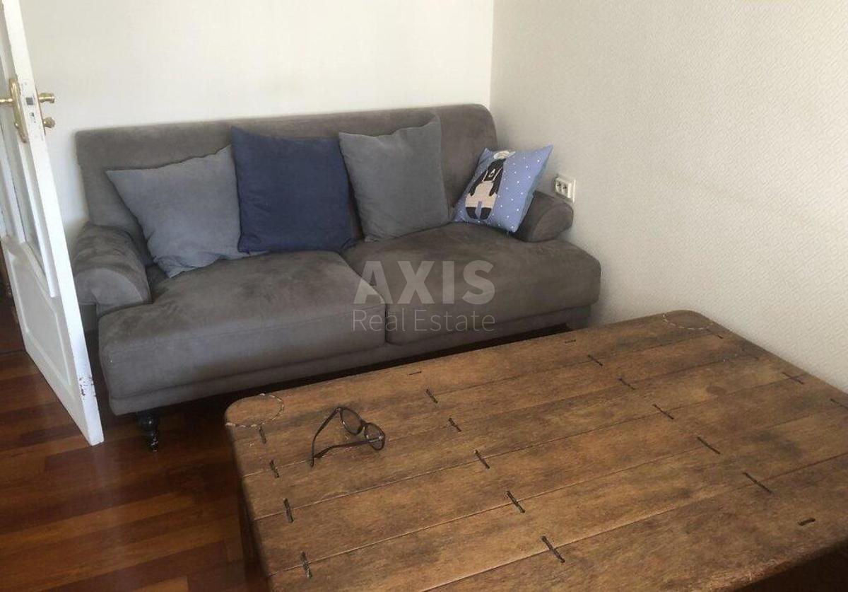 1k apartment vul. Dmytrivs'ka 21