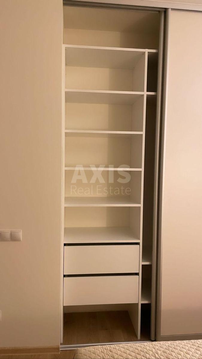1k apartment nab. Dniprovs'ka 187