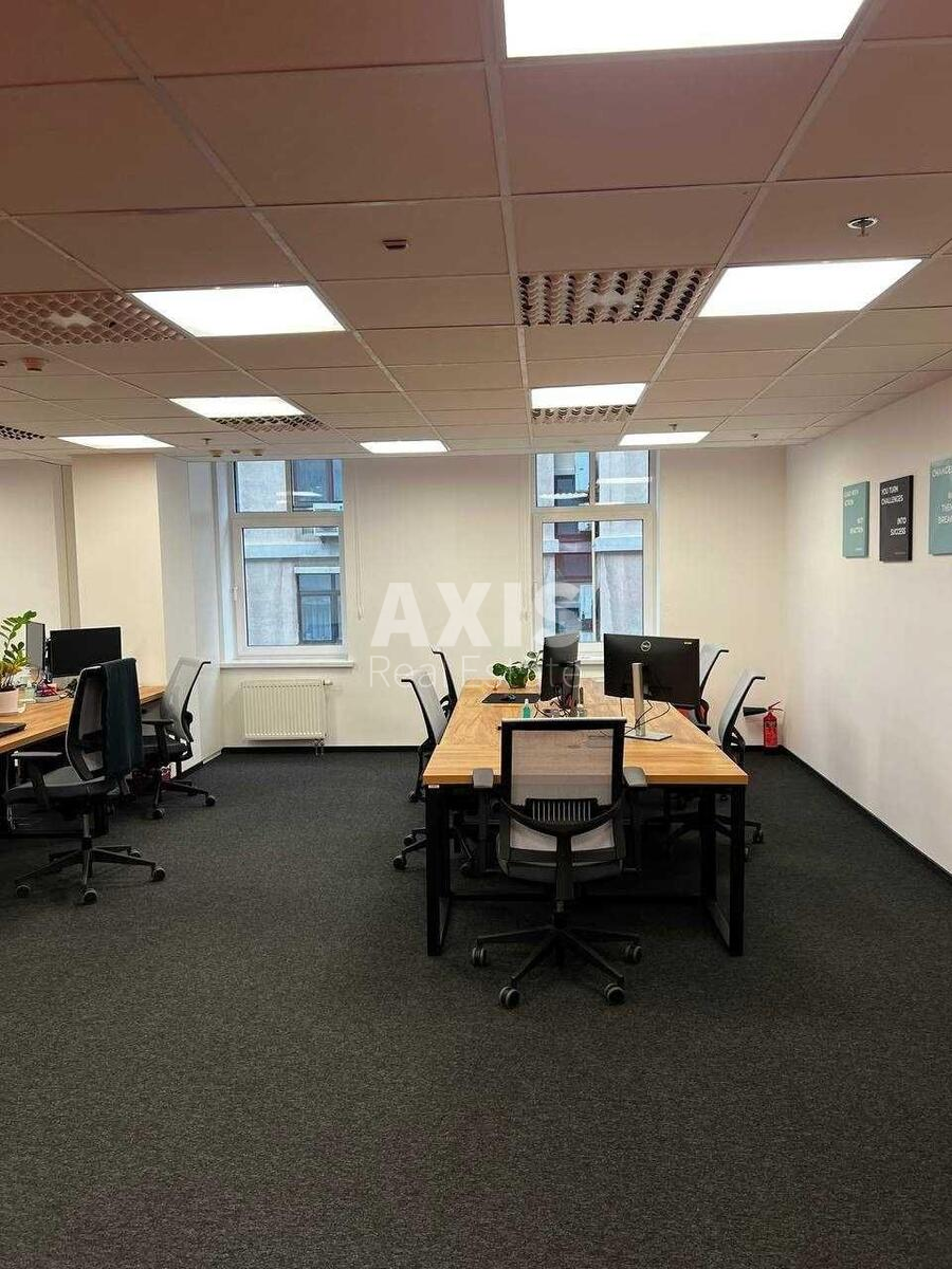 Office vul. Volodymyrs'ka 38, 375m2517063