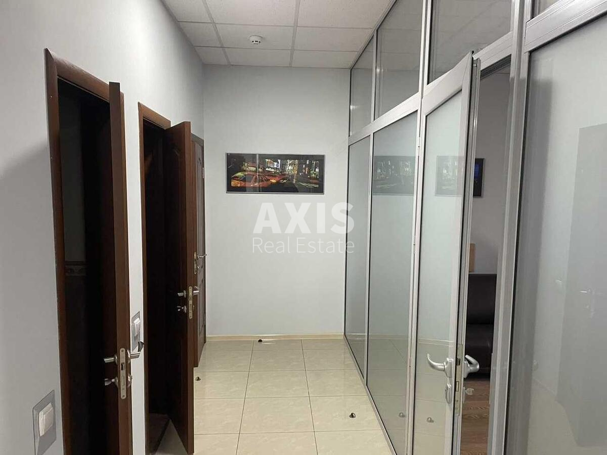 Office vul. Jevgena Konoval'cja 32Г, 177m2573705
