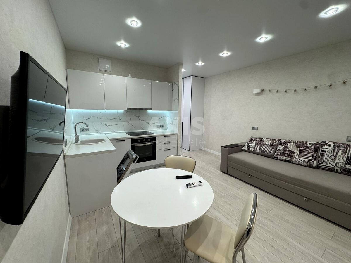 1k apartment vul. Rostyslavska 5Б615181