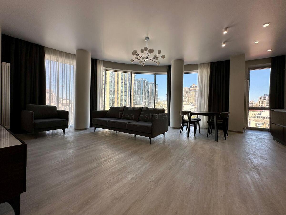 4k apartment vul. Antonovycha 1181