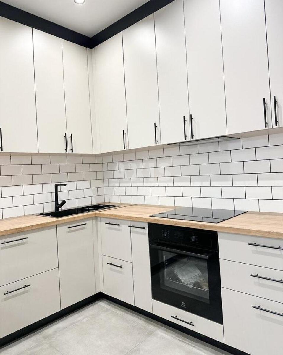 1k apartment vul. Myhajla Maksymovycha 24