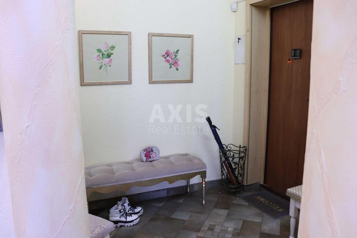 1k apartment pr-t Glushkova Akademika 225672914