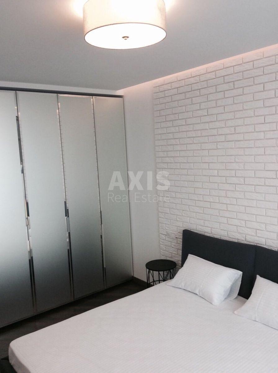 3k apartment vul. Strutyns'kogo Sergija 211