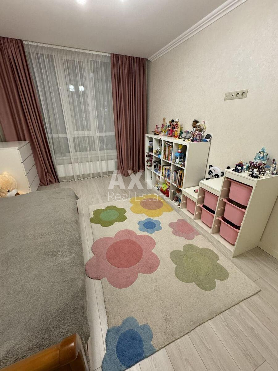 3k apartment vul. Kahovs'ka 605