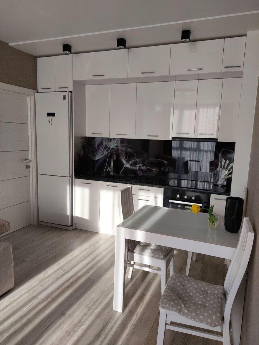 1k apartment vul. Saljutna 2Б0