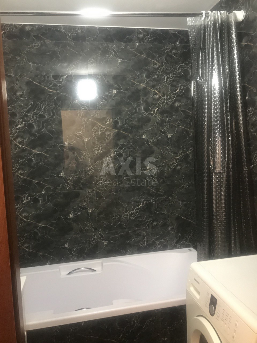 3к квартира ул. Братства Тарасовцев 12/376195718