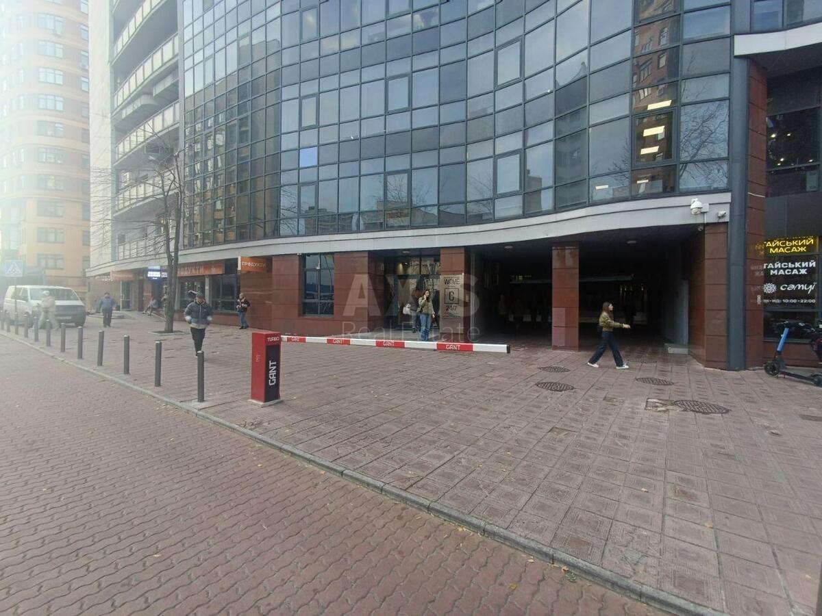 Office vul. Jevgena Konoval'cja 36Д, 163m2578701