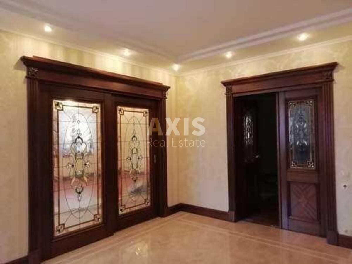 5k apartment vul. Staronavodnyc'ka 4в5