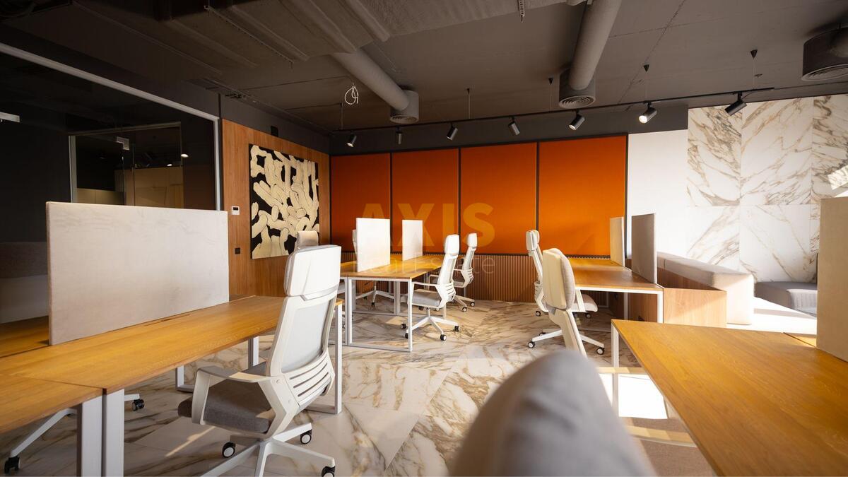 Office vul. Jevgena Konoval'cja 36Д, 470m2