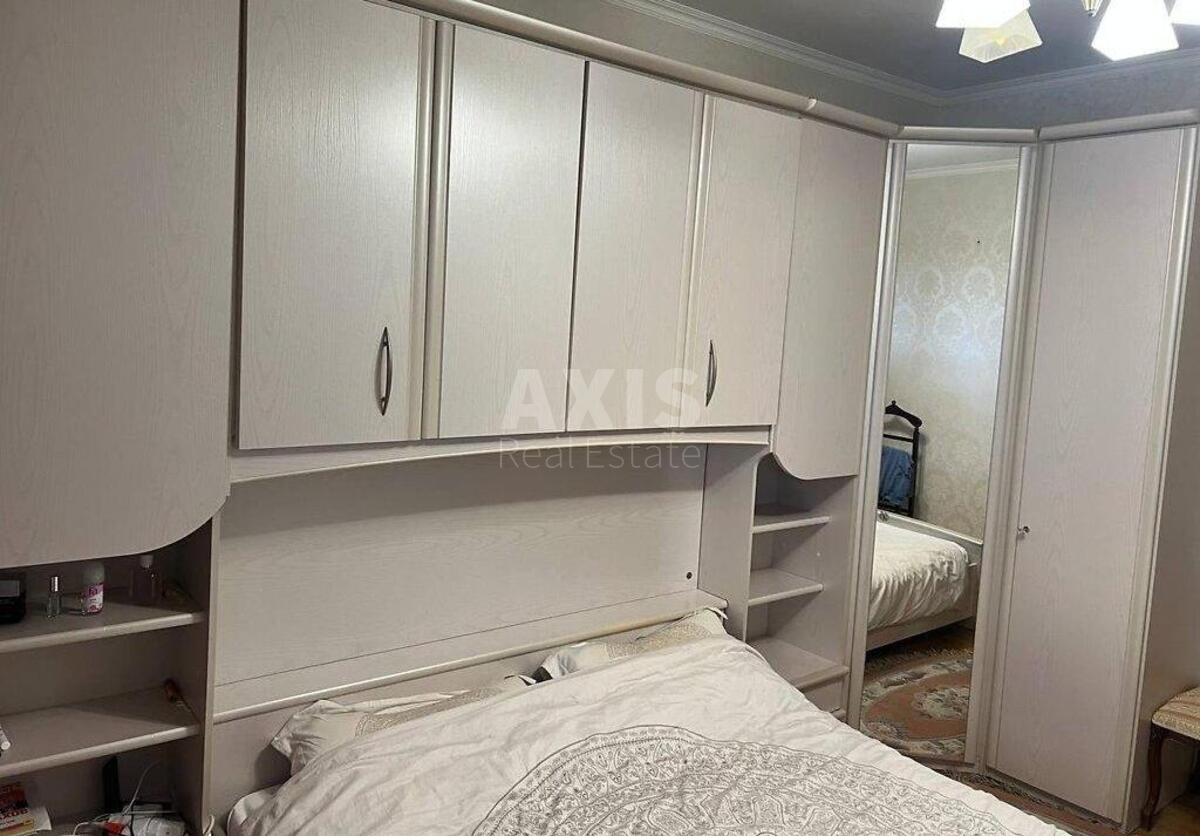 2к квартира ул. Драгоманова 14А1