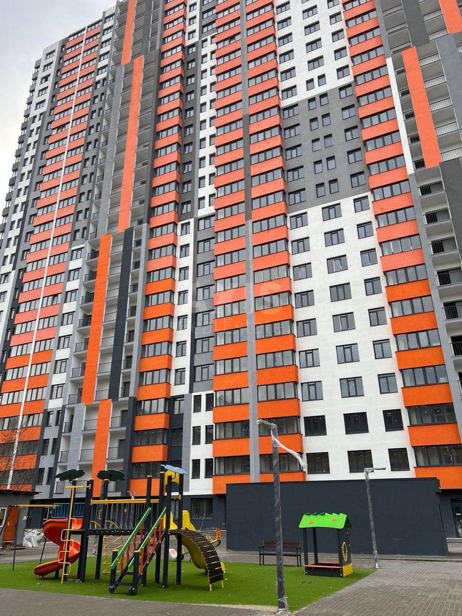 1к квартира вул. Сосюри Володимира 6