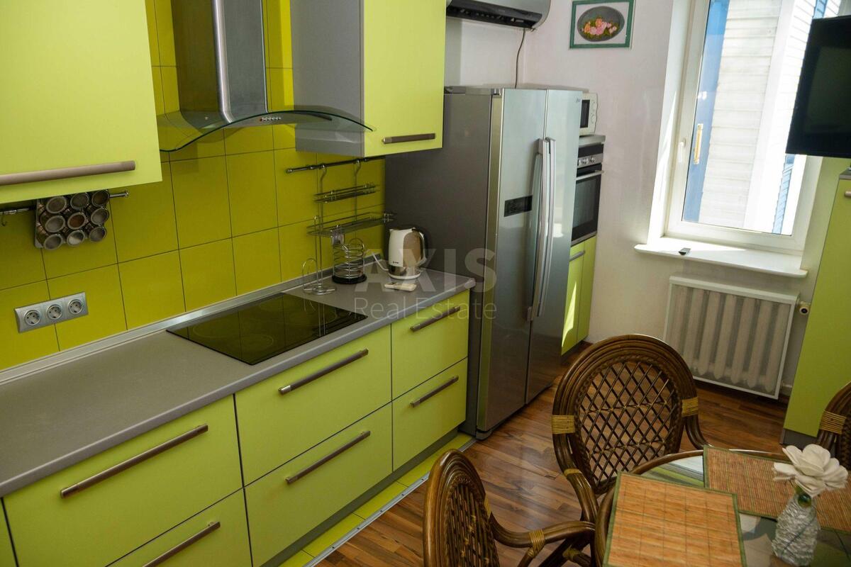 3k apartment pr-t Tychyny Pavla 16/20