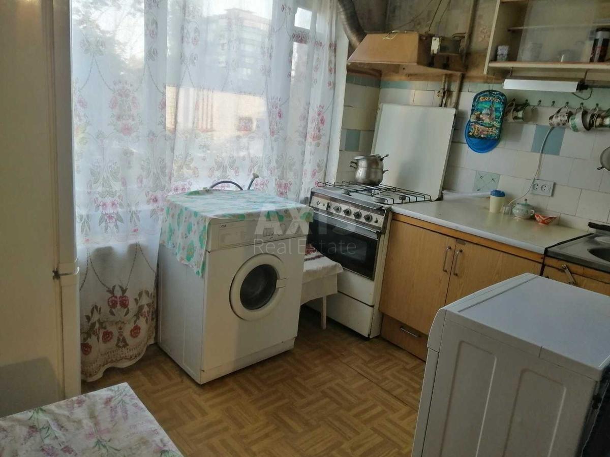 3k apartment vul. Bereznjakivs'ka 14А