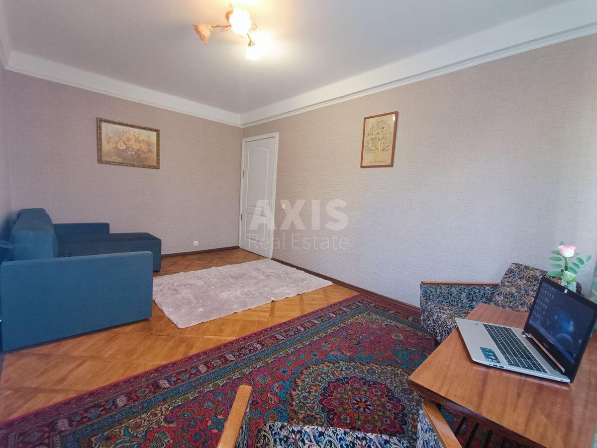 2k apartment vul. Parkovo-Syrec'ka 126