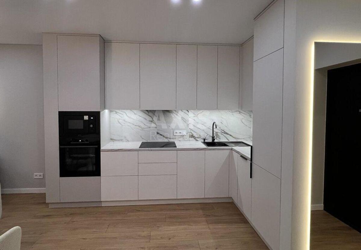 1k apartment vul. Pivnichno-Syrec'ka 12А