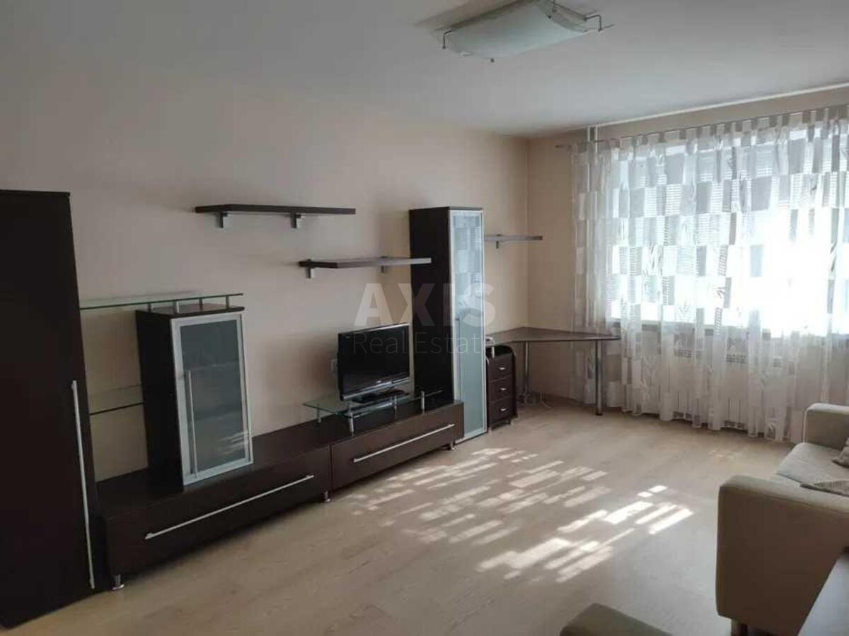 2к квартира ул. Ревуцкого 52