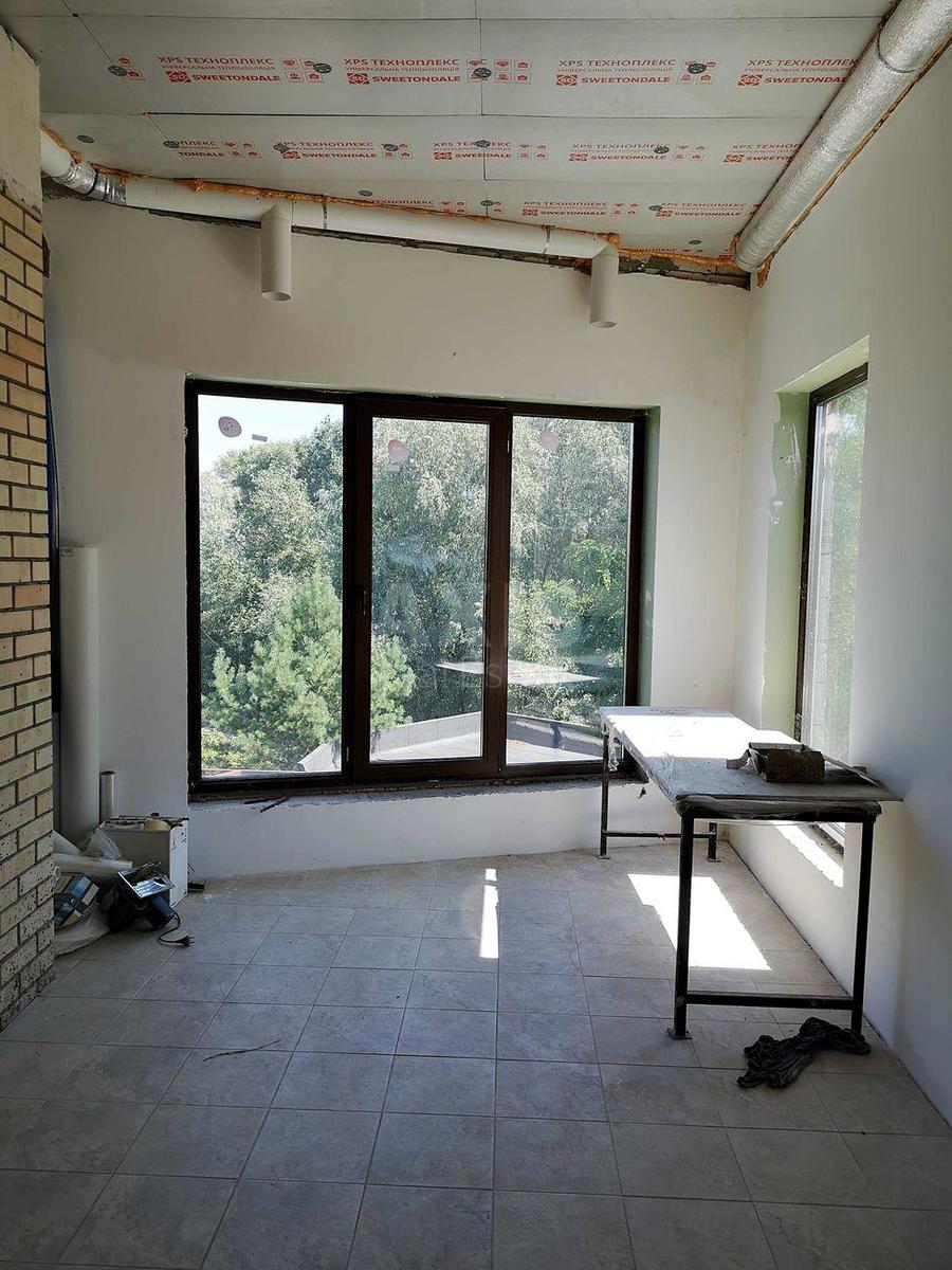 House vul. Bogatyrs'ka, 300m2, Kyiv city2