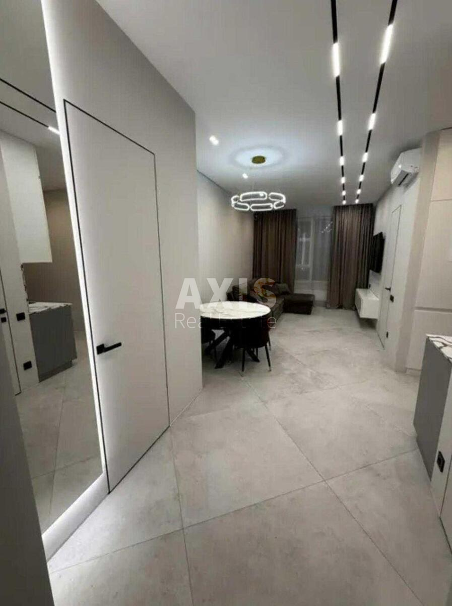 1k apartment vul. Antonovycha 1090