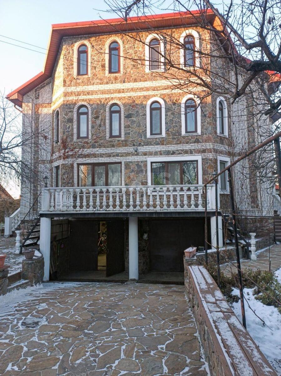 Дoм ул. Садовая 208-я, 300м2, город Киев