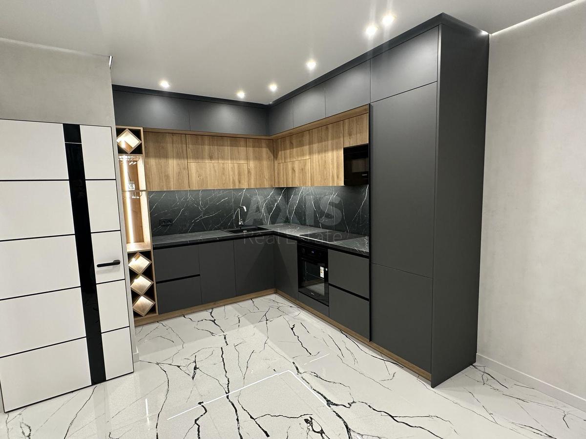 1k apartment vul. Rodyny Kristeriv 200