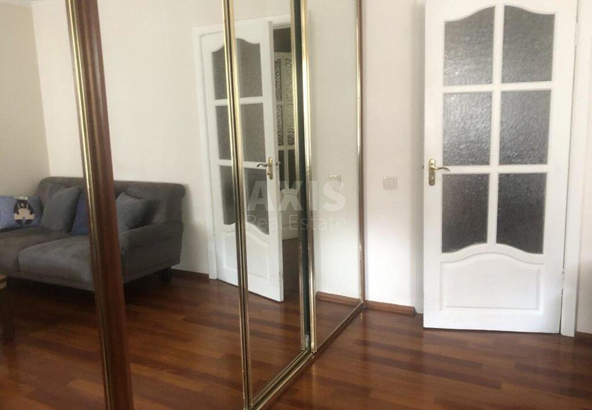 1k apartment vul. Dmytrivs'ka 22
