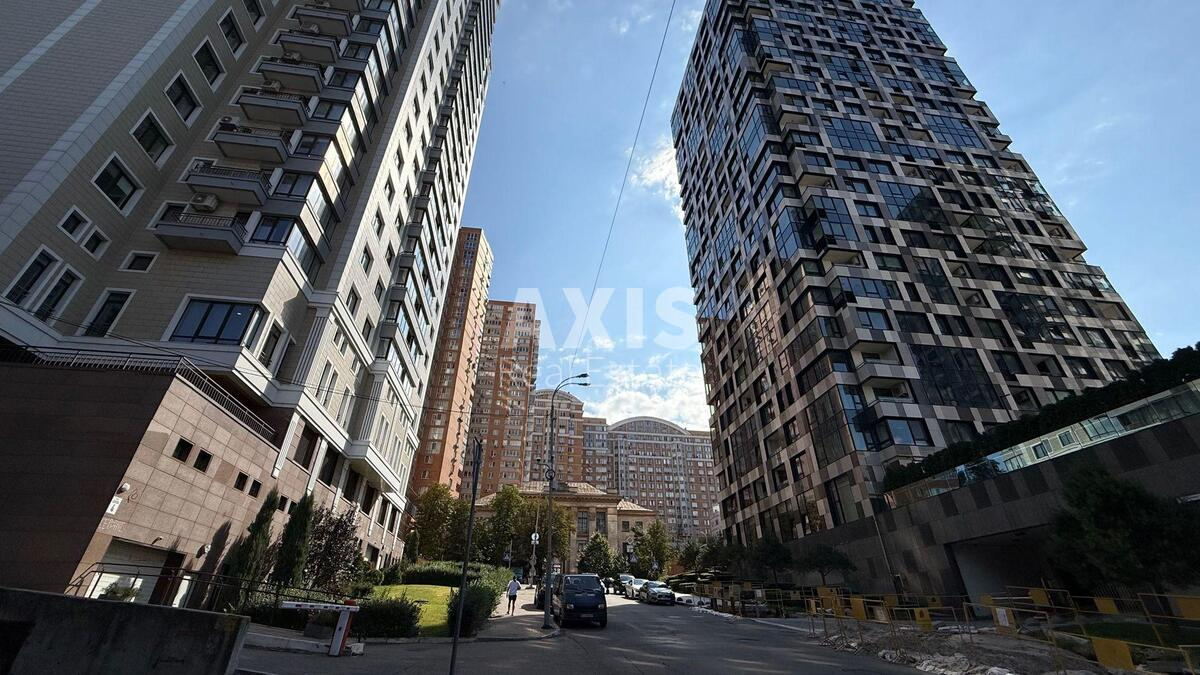 Trade object vul. Dilova 5, 213m2585620